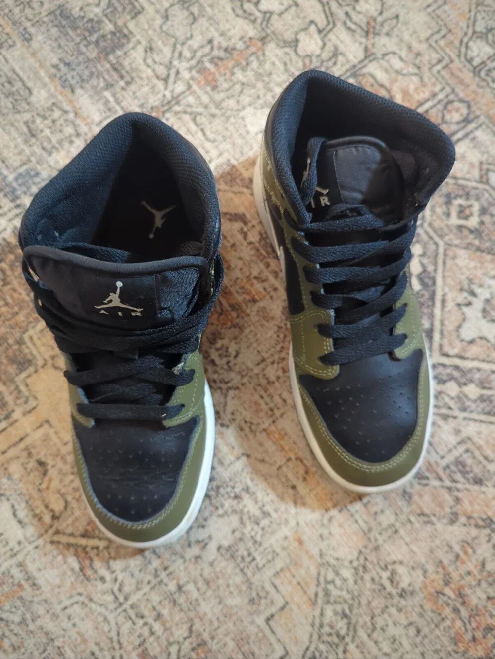 Nike Air Jordan 1 Mid Medium Olive Black- White #DQ8423- 092 4Y Kids